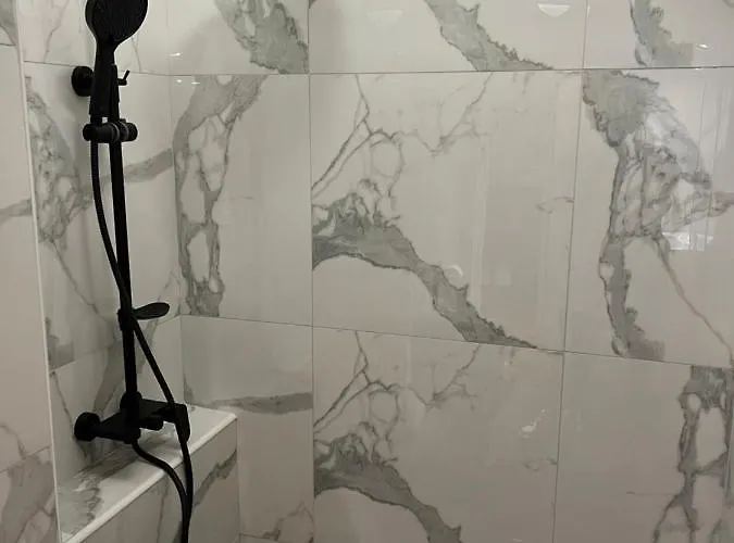 斯提万伊斯卡酒店 2*