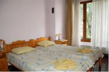 Stivan Iskar Hotel 2*